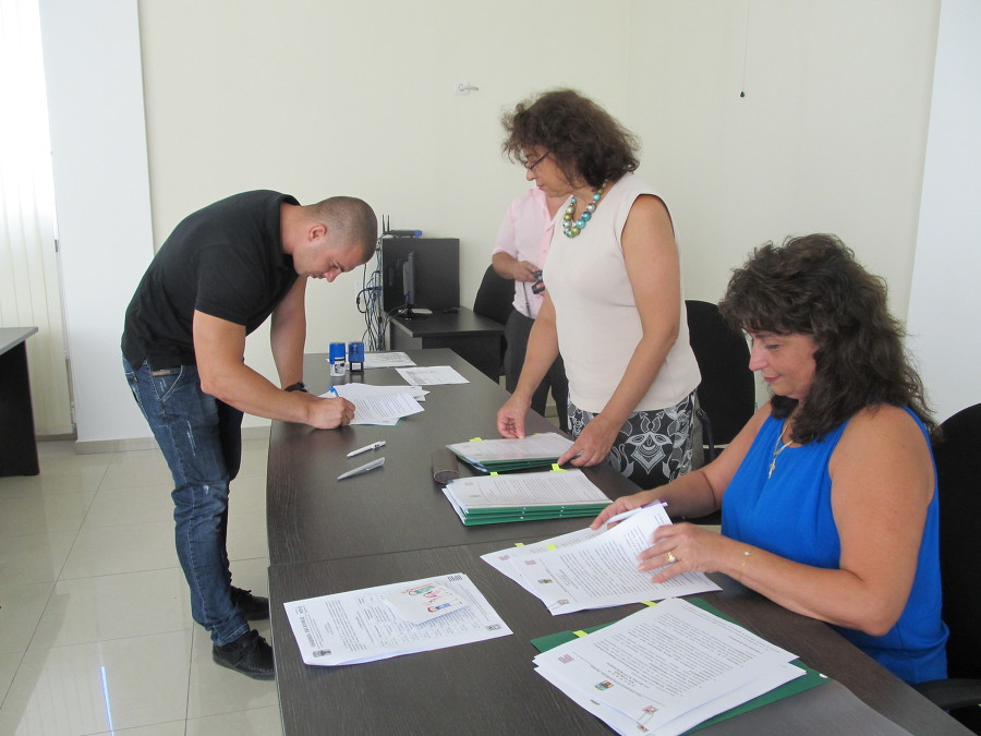 В Община Лясковец се подписаха 8 договора за финансиране по Фонд за подкрепа на местни инициативи