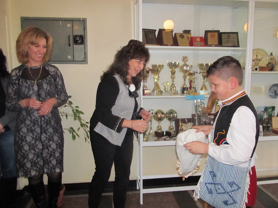 Коледарски дружини нарекоха за здраве и берекет в Община Лясковец