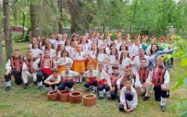 Танцьори и певци от община Лясковец си спечелиха…