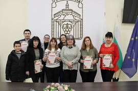 Пет са наградите в конкурса за външна Коледна украса